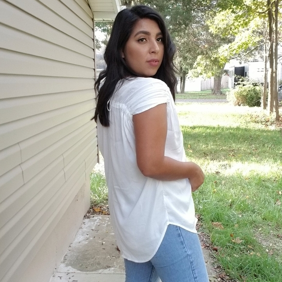 WHAT DO YOU MEAN WHITE RUCHED TOP - Picture 15 of 17